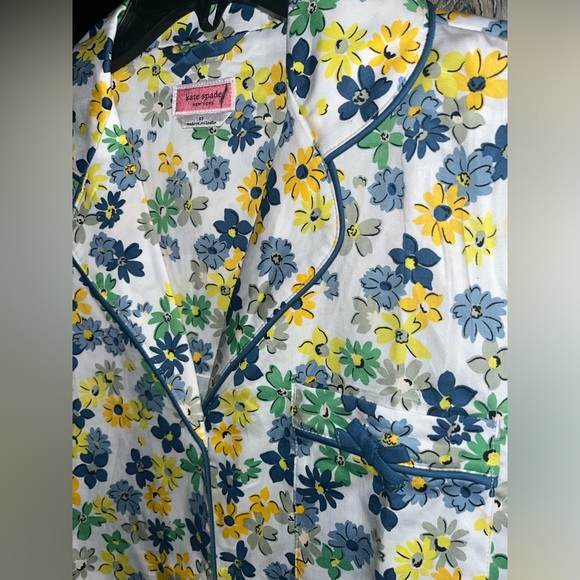 Kate Spade size XS new with tags floral print long sleeve button up pajama top - Picture 3 of 10